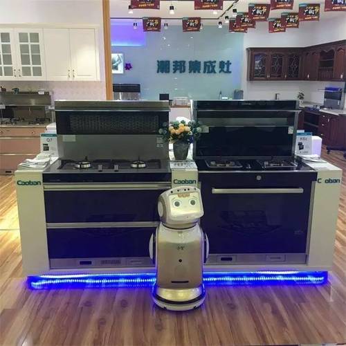 厉害了!潮邦专卖店里来了机器人销售员
